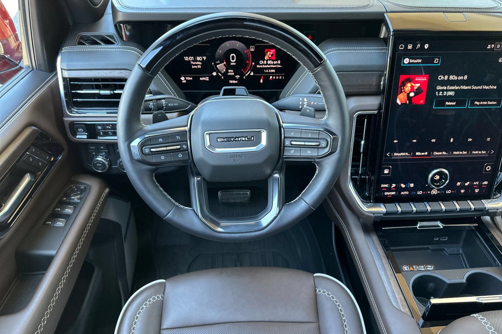 Certified 2026 GMC Yukon Denali Ultimate AWD/4WD image 15