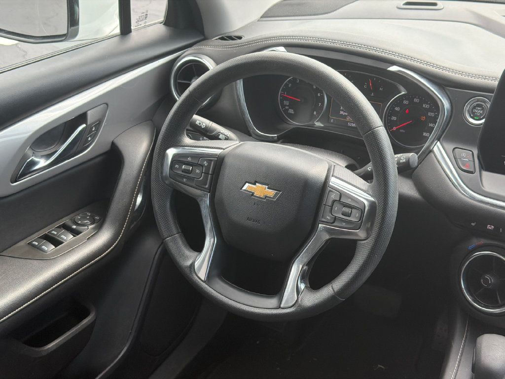 Used 2025 Chevrolet Blazer LT FWD image 28