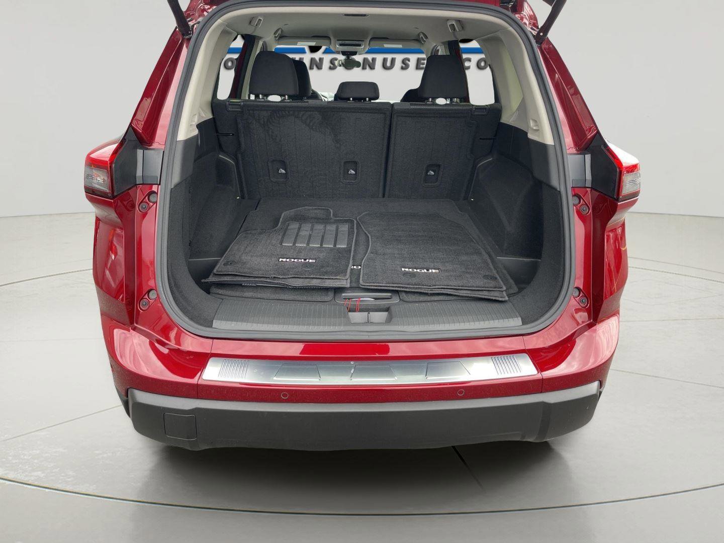 Used 2024 Nissan Rogue SV AWD/4WD image 9