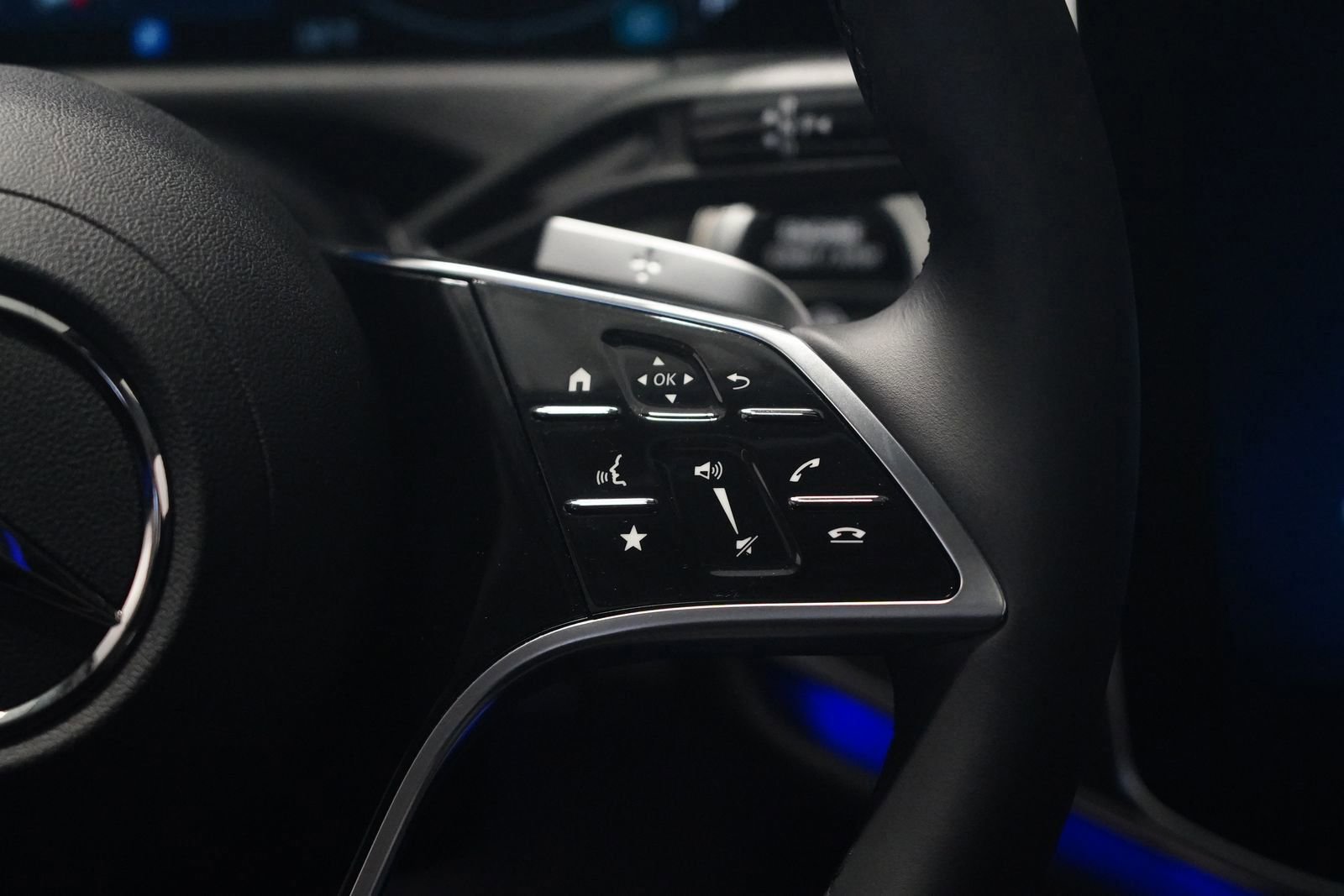 Certified 2025 Mercedes-Benz E 350 4MATIC Sedan image 17