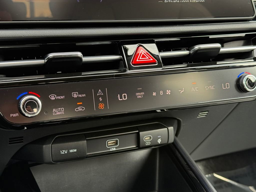 Certified 2025 Kia Niro EX Touring image 18