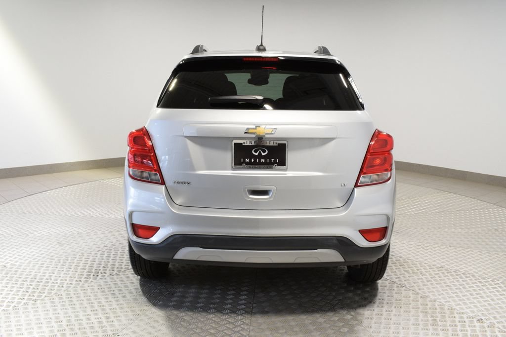 Used 2020 Chevrolet Trax LT FWD image 10