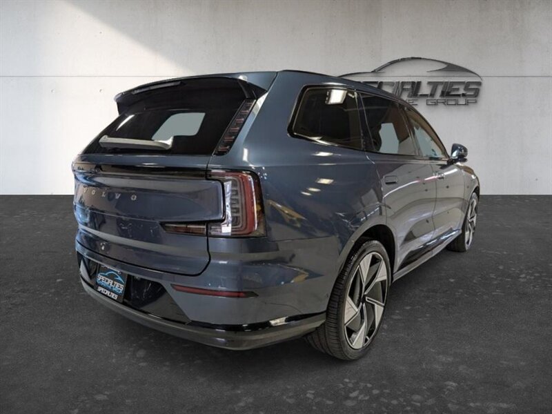 Used 2025 Volvo EX90 Ultra AWD/4WD image 10