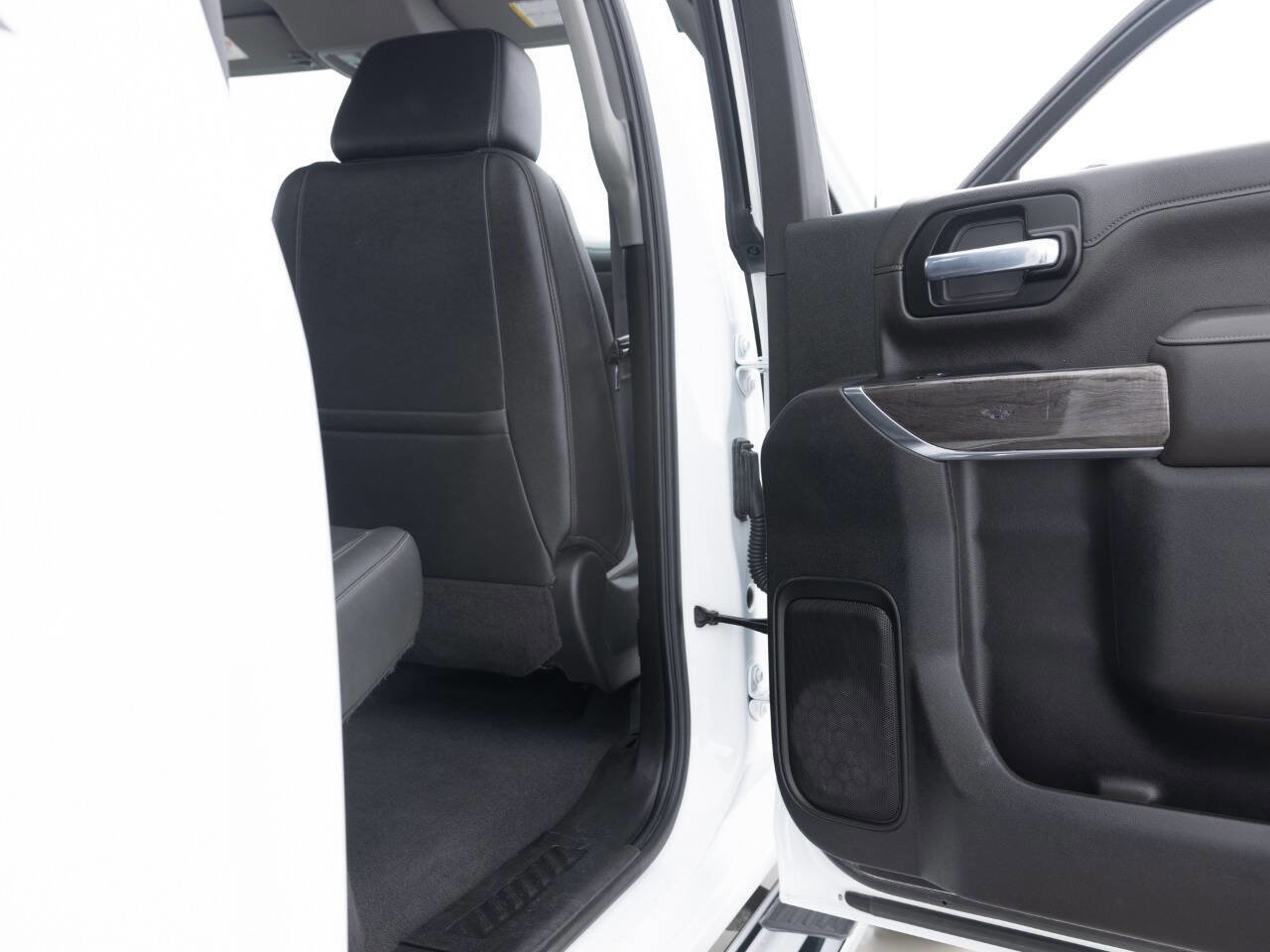 Used 2021 Chevrolet Silverado 2500 LTZ image 34