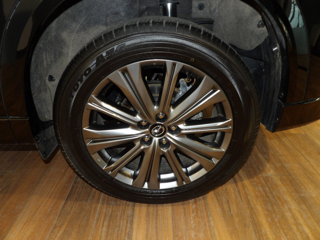 Certified 2025 MAZDA CX-5 Signature image 9