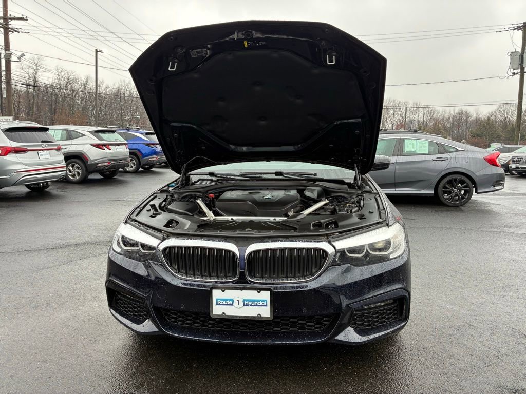Used 2019 BMW 530i xDrive w/ M Sport Package image 9