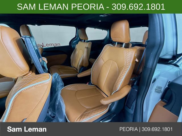 New 2026 Chrysler Pacifica Pinnacle AWD/4WD image 26