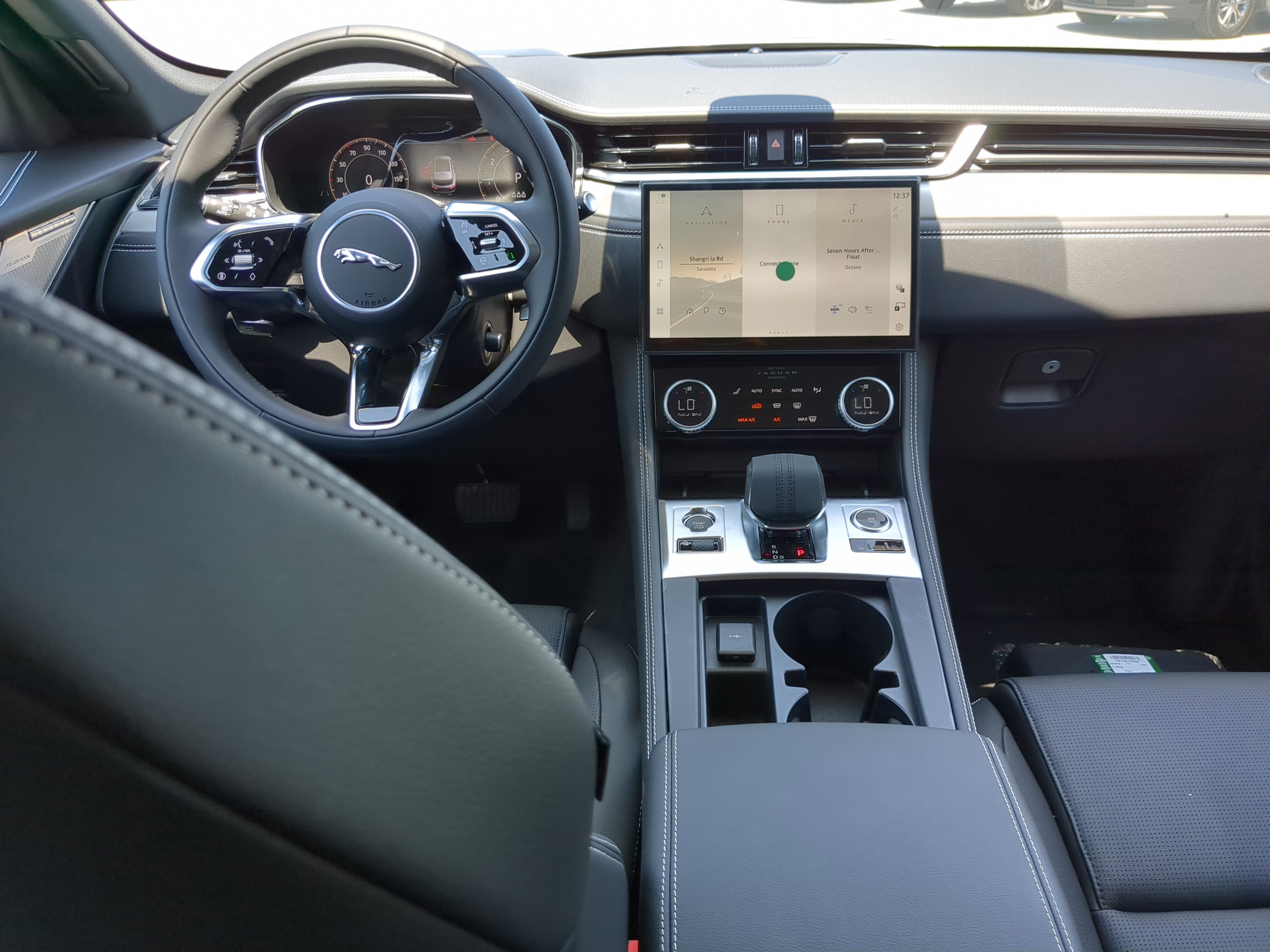 New 2026 Jaguar F-PACE R-Dynamic S image 15