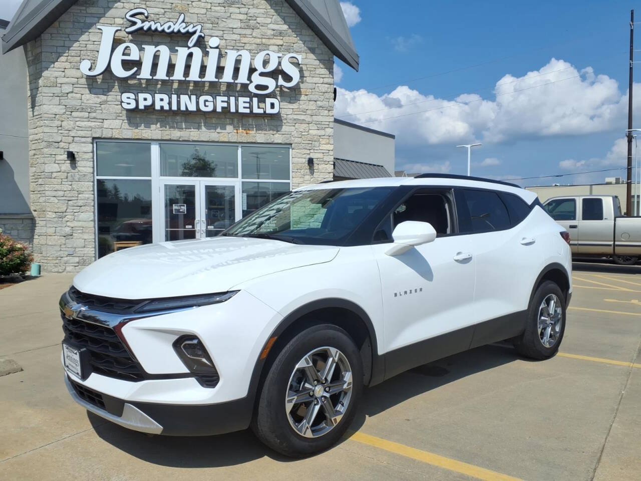 Used 2024 Chevrolet Blazer LT w/ Convenience Package AWD/4WD image 3