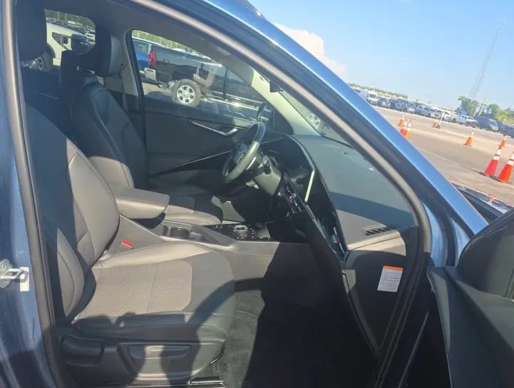 Used 2023 Kia Niro Wind FWD image 7
