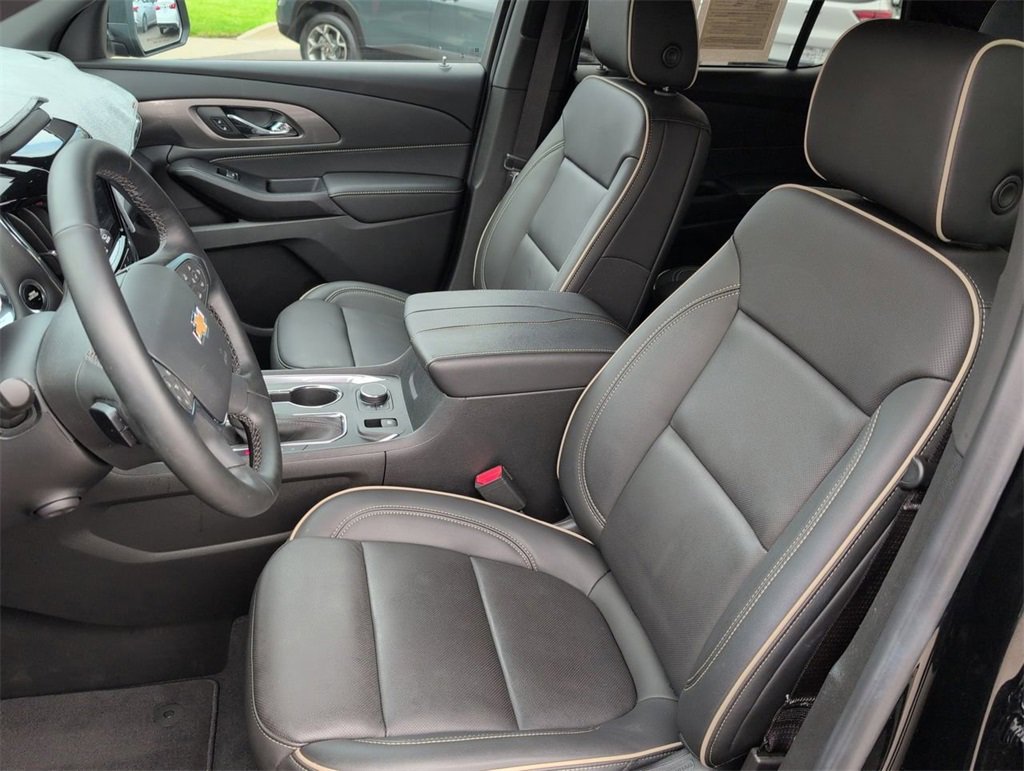 Used 2023 Chevrolet Traverse Premier image 20