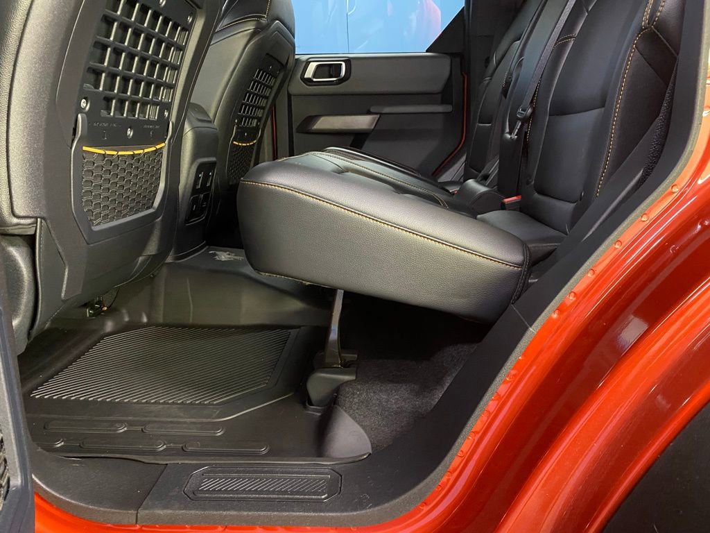 Used 2023 Ford Bronco Badlands image 33