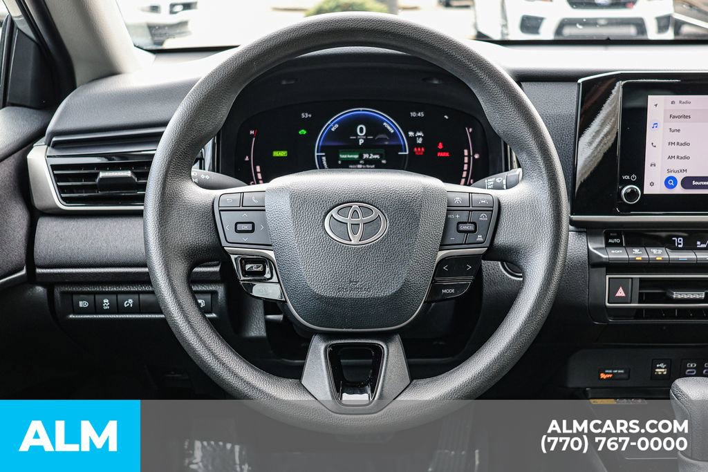 Used 2025 Toyota Camry LE image 31