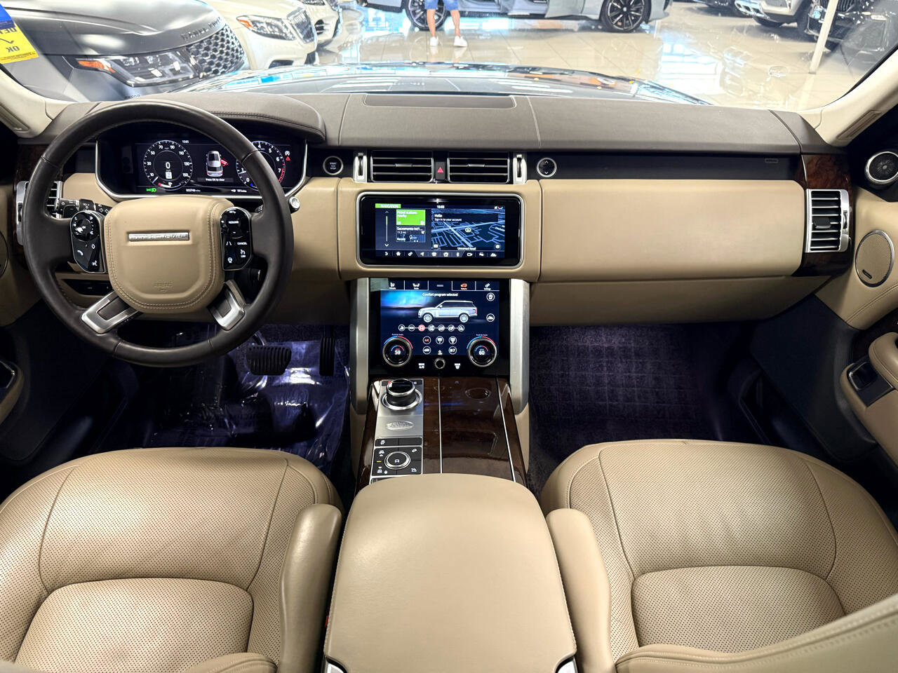 Used 2020 Land Rover Range Rover HSE image 11