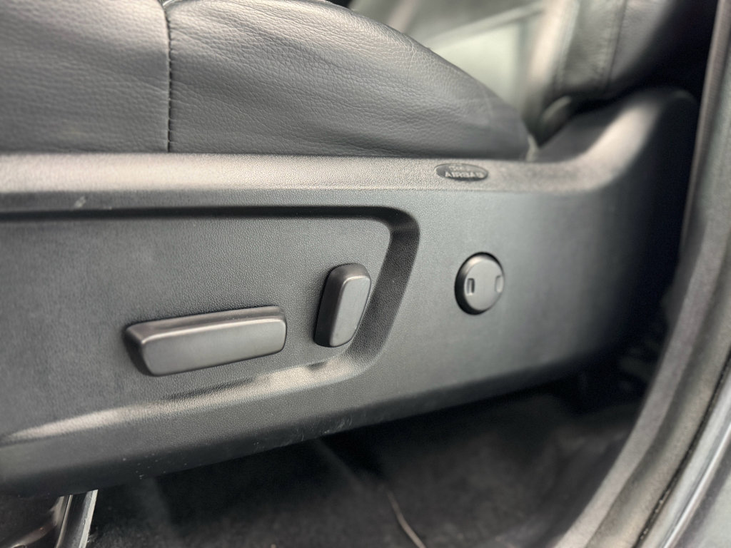Used 2021 Toyota Tundra SR5 AWD/4WD image 13