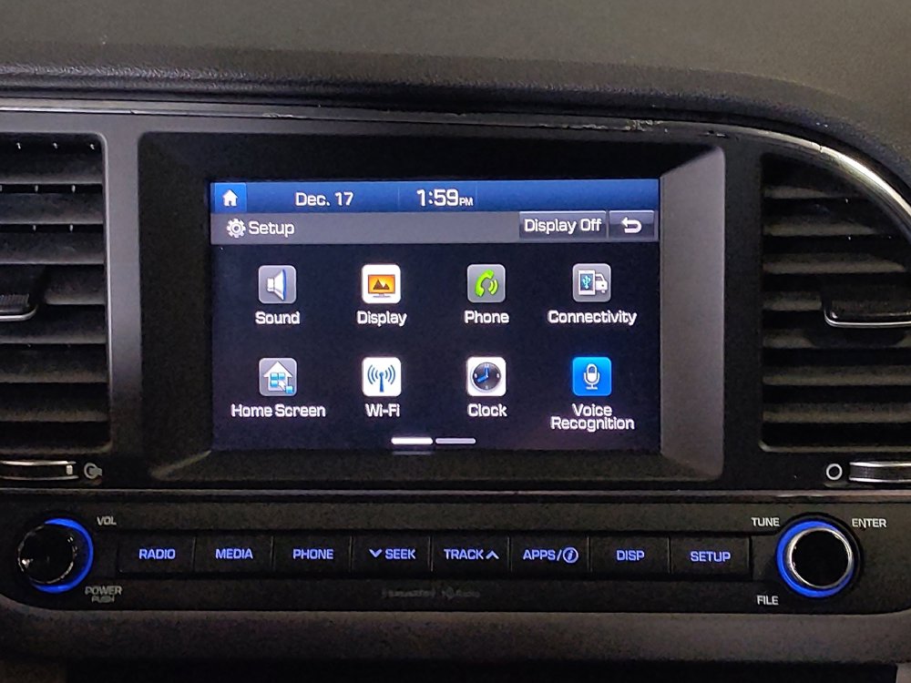 Used 2017 Hyundai Elantra SE image 25