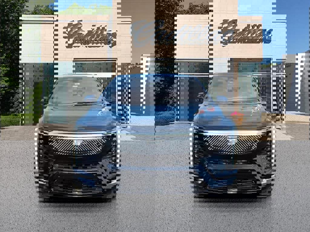 New 2026 Cadillac Optiq Luxury 1 image 8