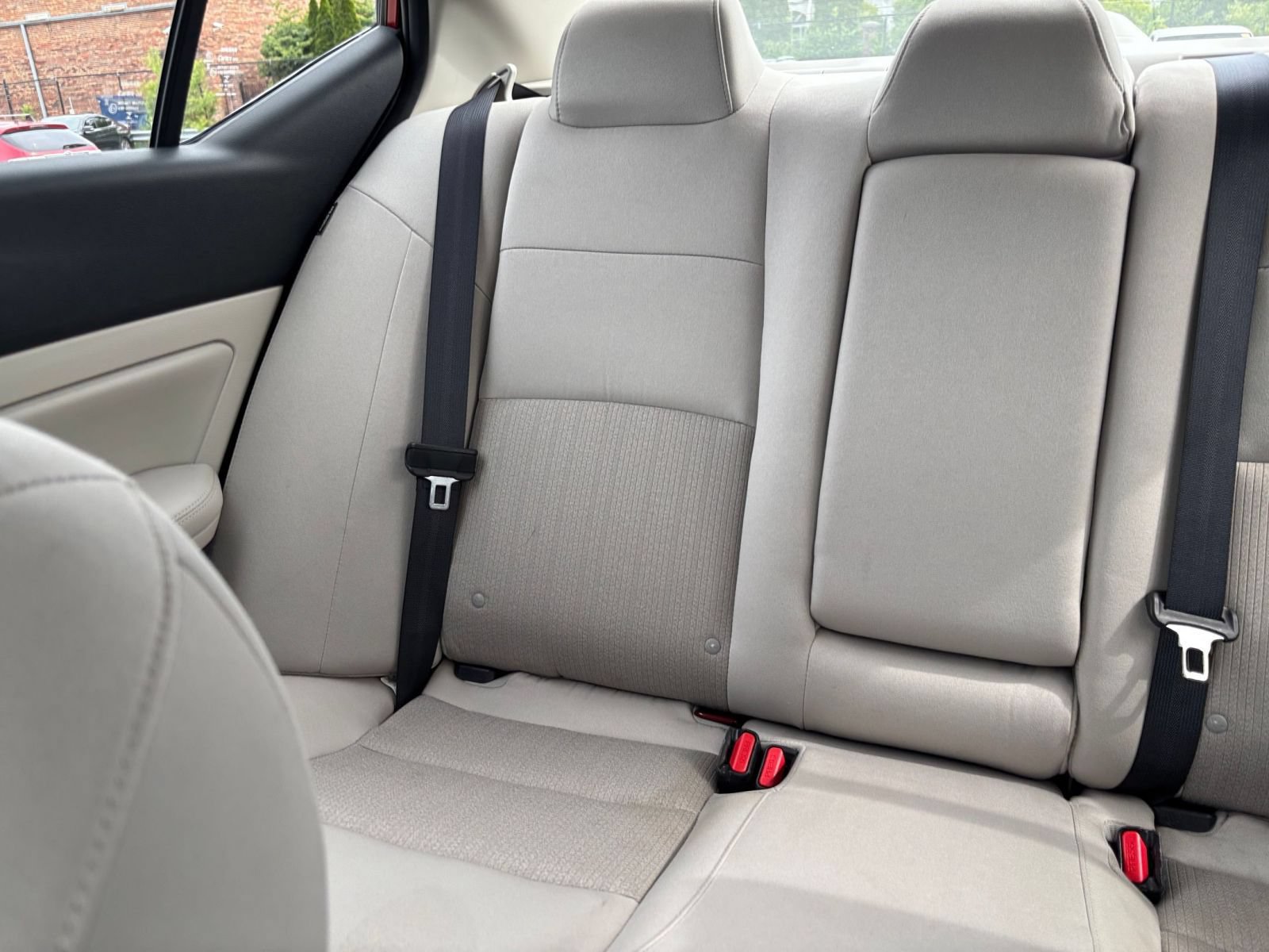 Used 2025 Nissan Altima 2.5 SV FWD image 38