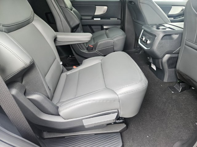 New 2026 Ford Expedition Active RWD image 14