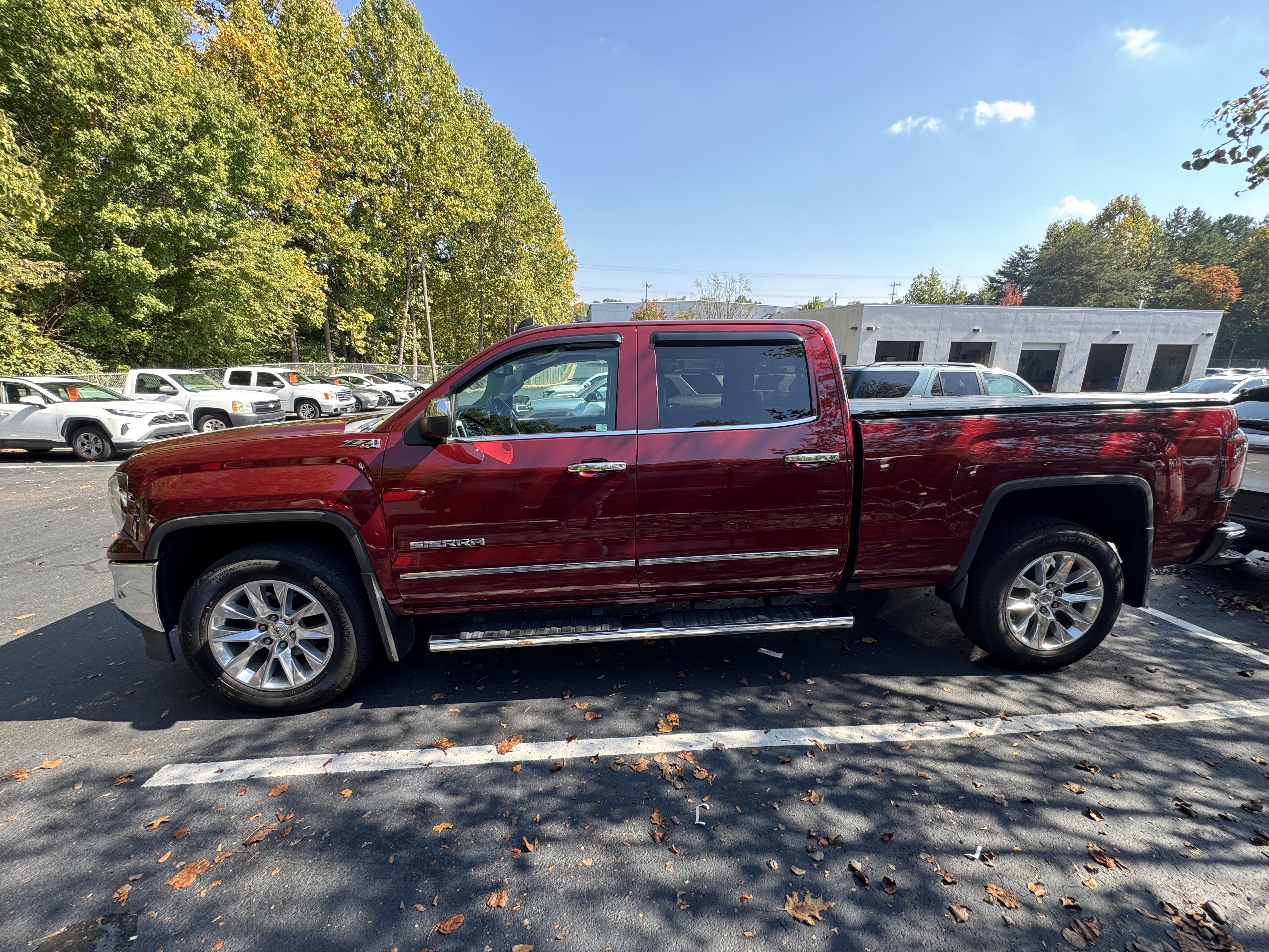 Used 2017 GMC Sierra 1500 SLT AWD/4WD image 8