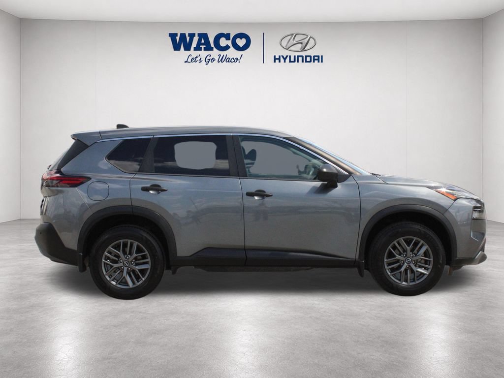 Used 2023 Nissan Rogue SV w/ SV Premium B Package FWD image 9
