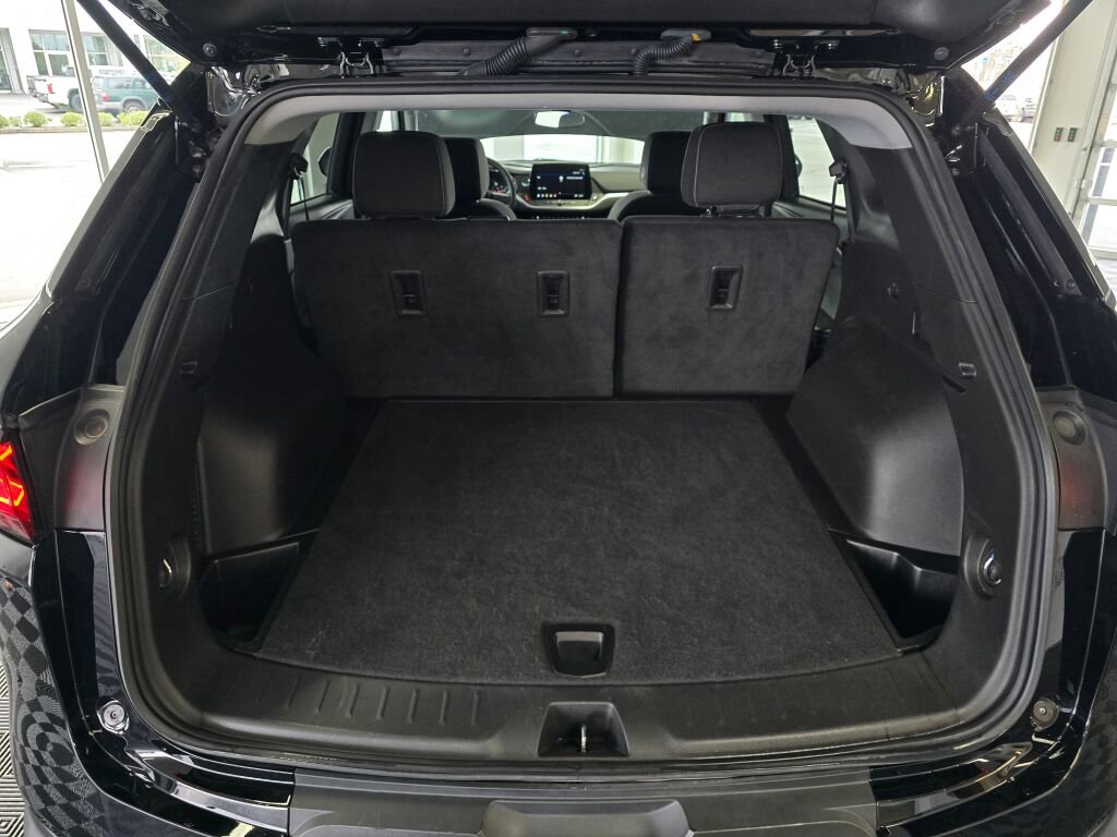Used 2025 Chevrolet Blazer LT image 17