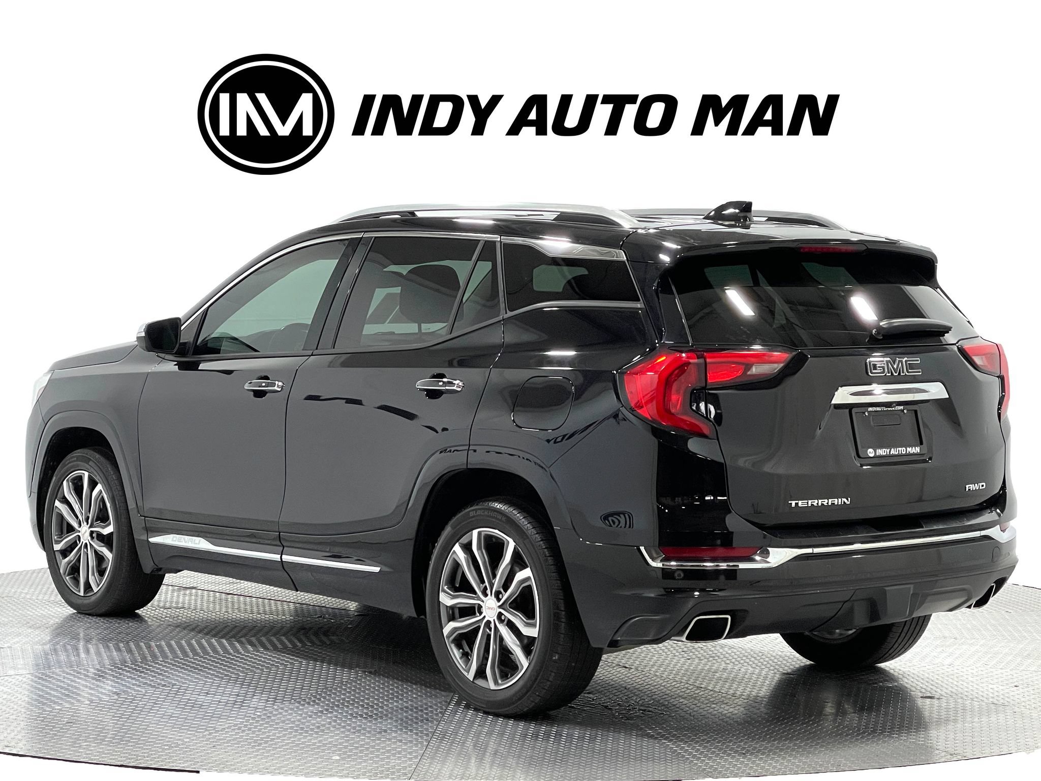 Used 2019 GMC Terrain Denali w/ GMC Pro Grade Package AWD/4WD image 6