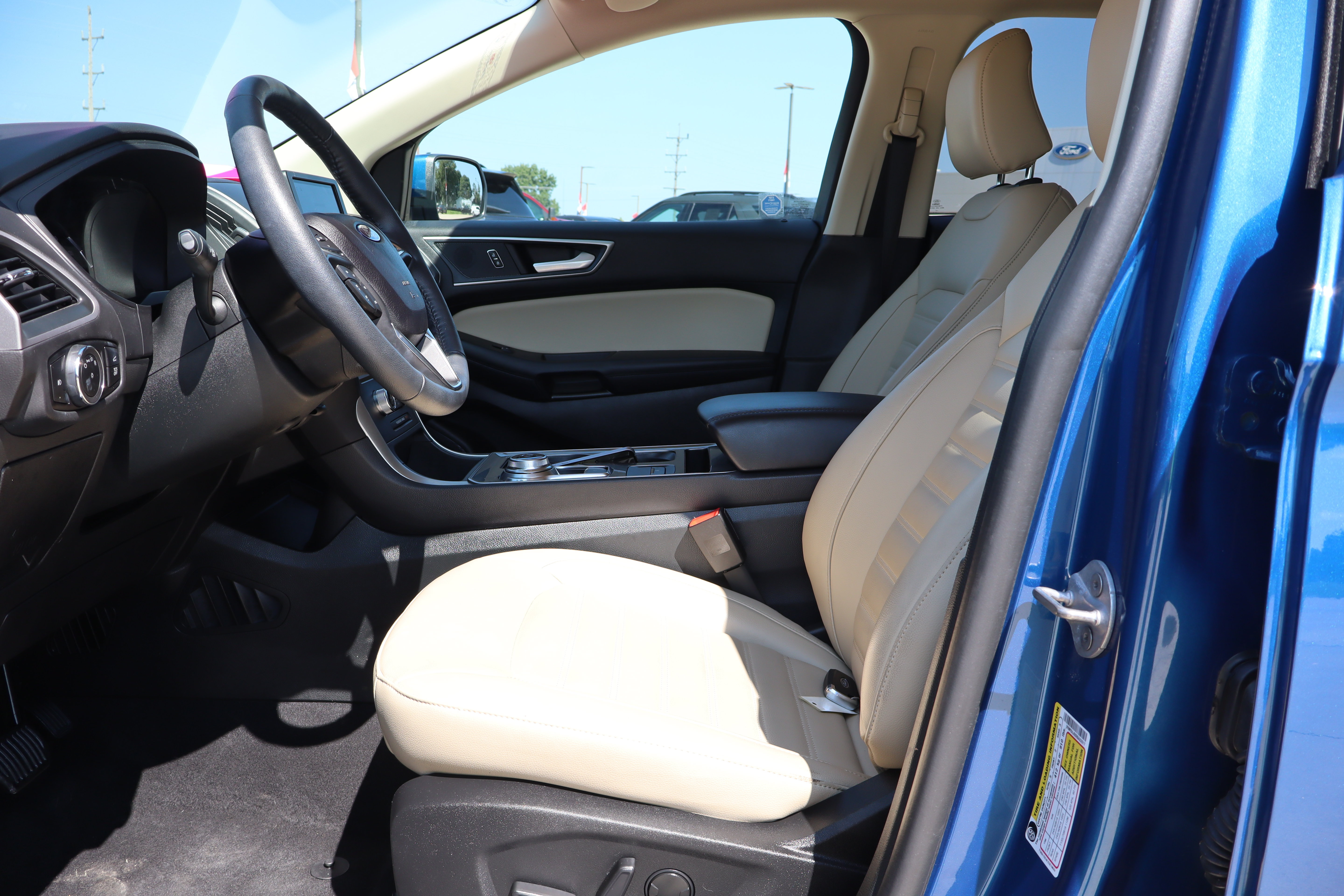 Used 2024 Ford Edge SEL w/ Convenience Package AWD/4WD image 9