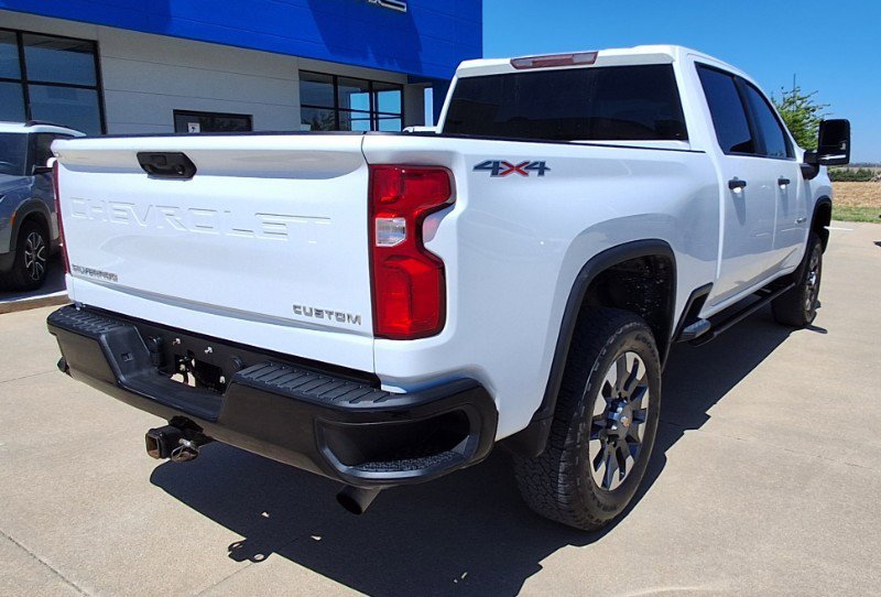 Used 2021 Chevrolet Silverado 2500 Custom w/ Custom Value Package AWD/4WD image 8