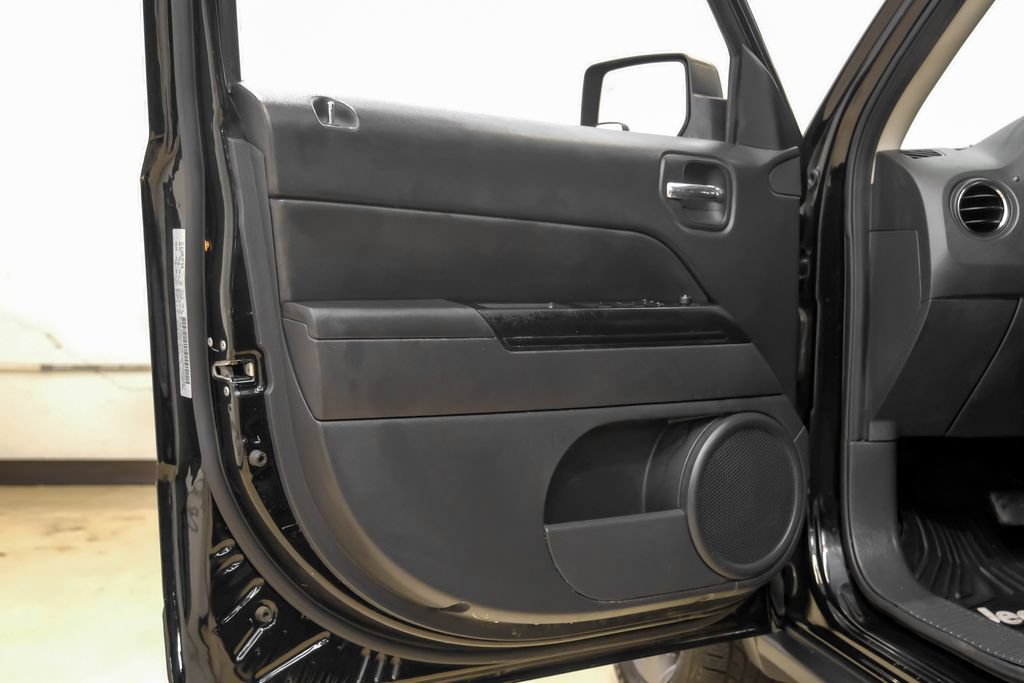 Used 2017 Jeep Patriot Sport w/ Power Value Group FWD image 43