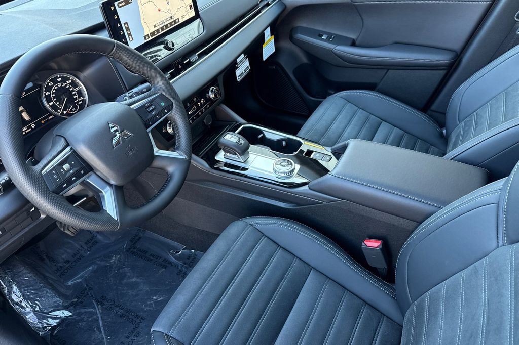 New 2026 Mitsubishi Outlander AWD image 10