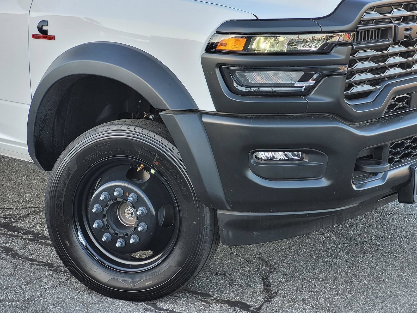 New 2025 RAM 5500 Tradesman AWD/4WD image 7