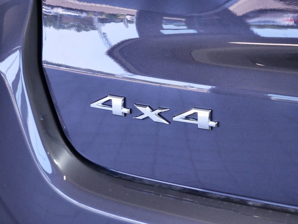 Used 2024 Jeep Compass Latitude image 12