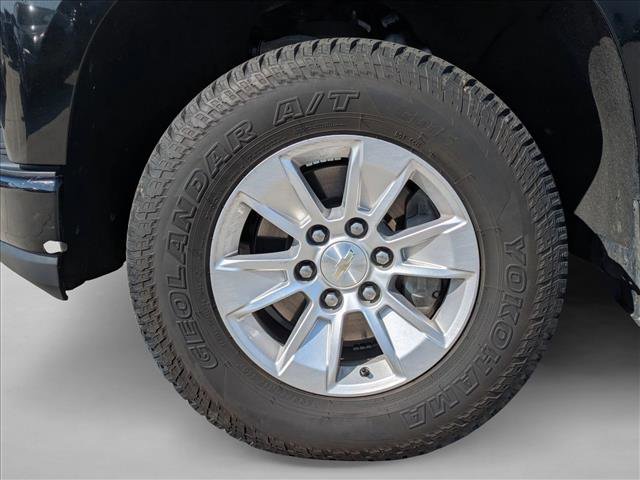 Used 2022 Chevrolet Silverado 1500 LT AWD/4WD image 9
