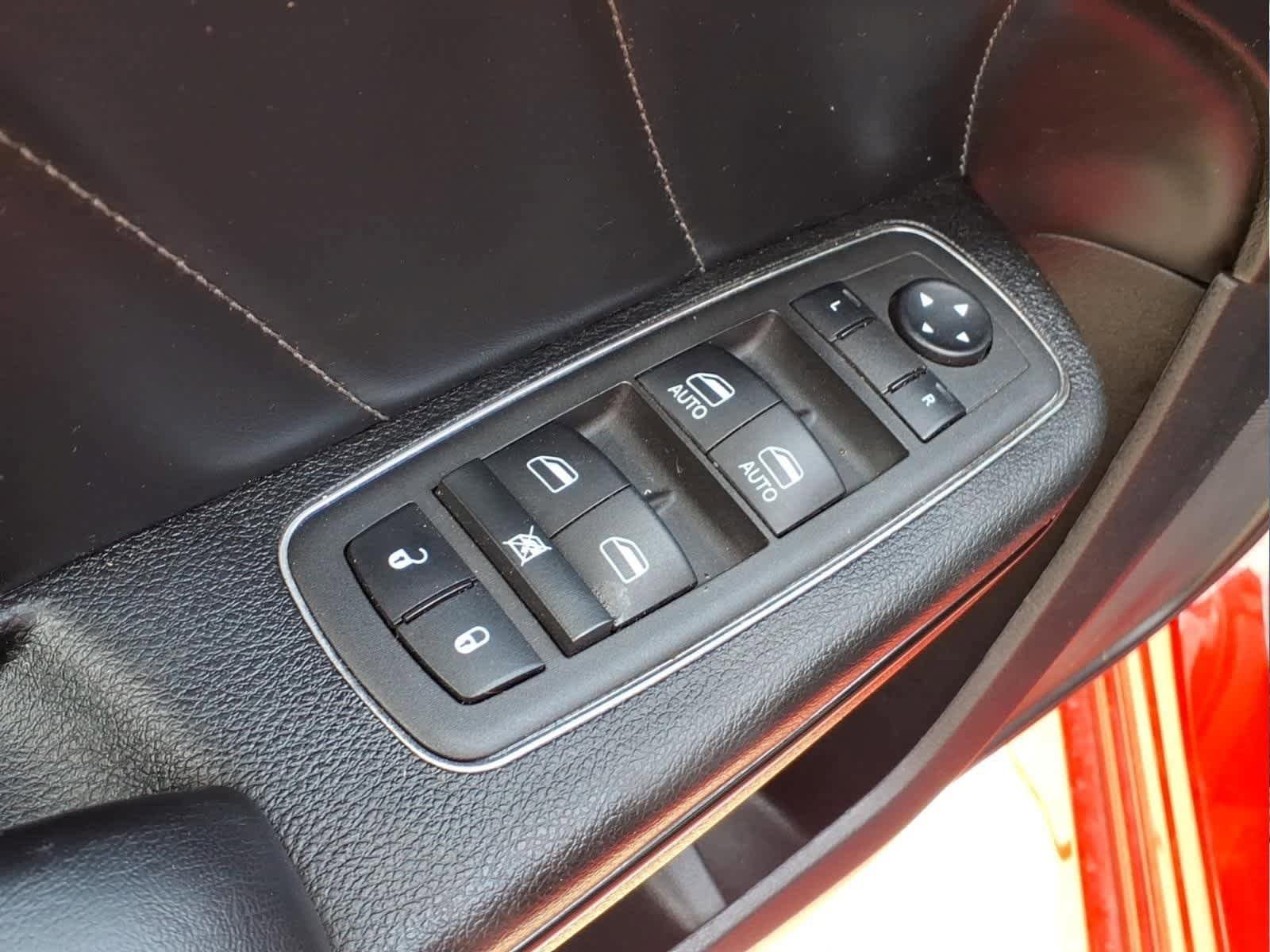 Used 2022 Dodge Charger R/T w/ Plus Group RWD image 8