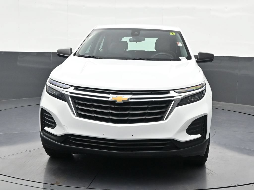 Used 2023 Chevrolet Equinox LS w/ Driver Confidence II Package AWD/4WD image 9