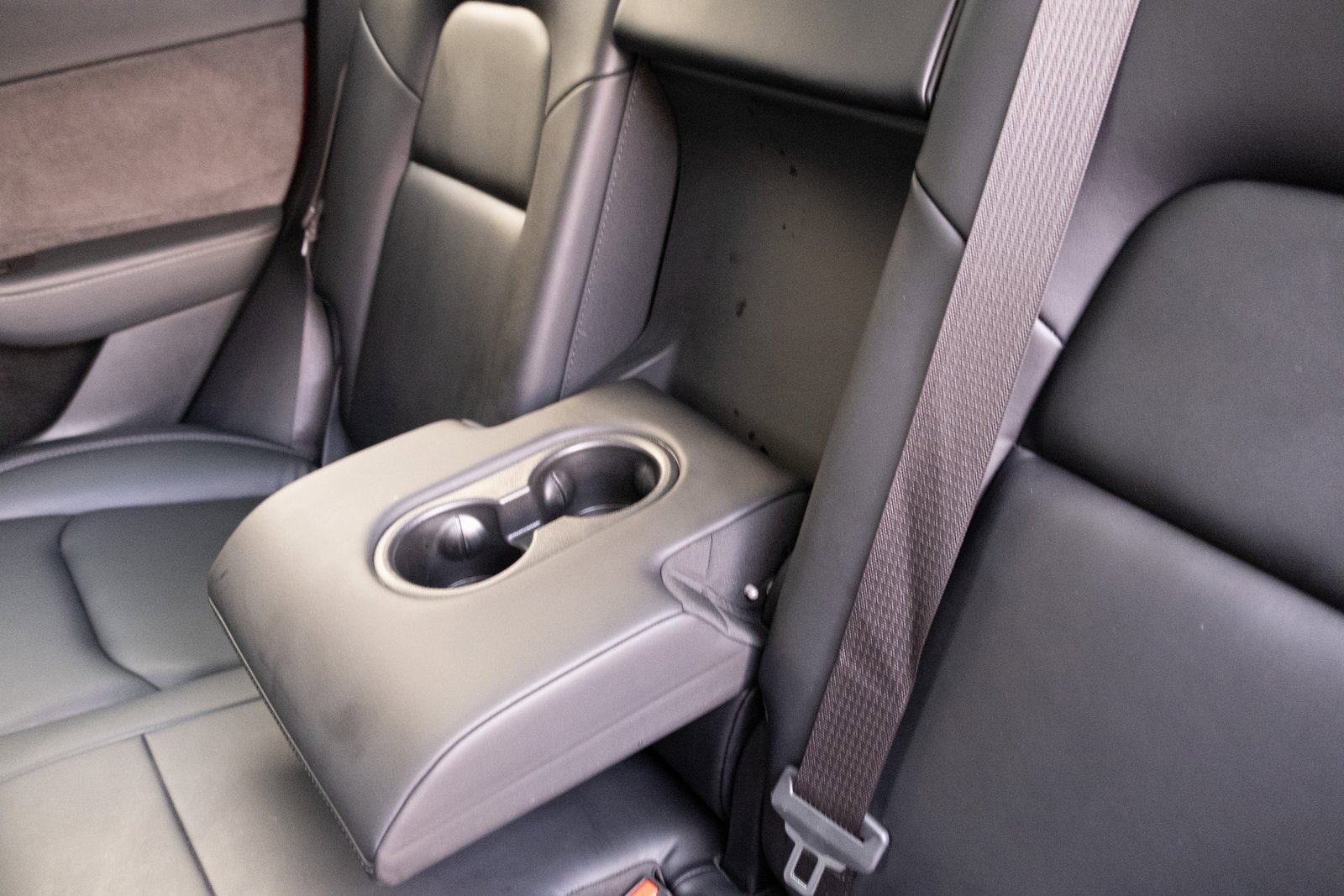 Used 2022 Tesla Model Y Long Range image 18