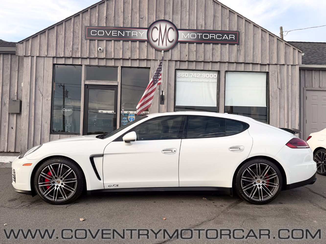 Used 2016 Porsche Panamera GTS AWD/4WD image 1