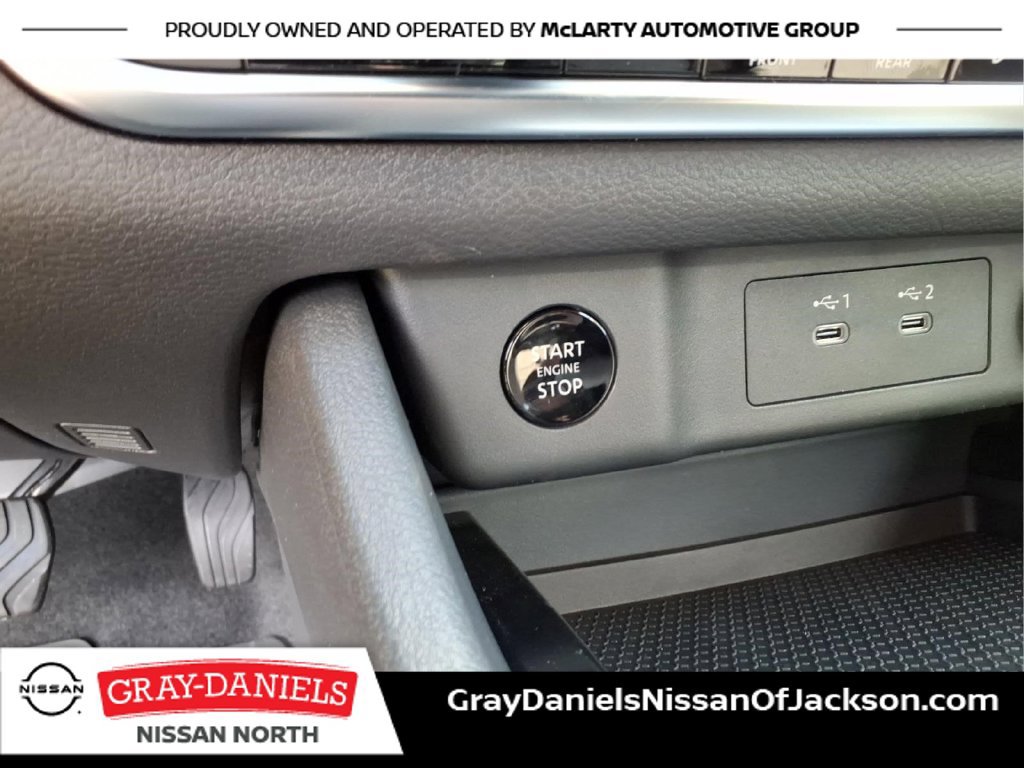 Certified 2026 Nissan Rogue SV AWD/4WD image 20