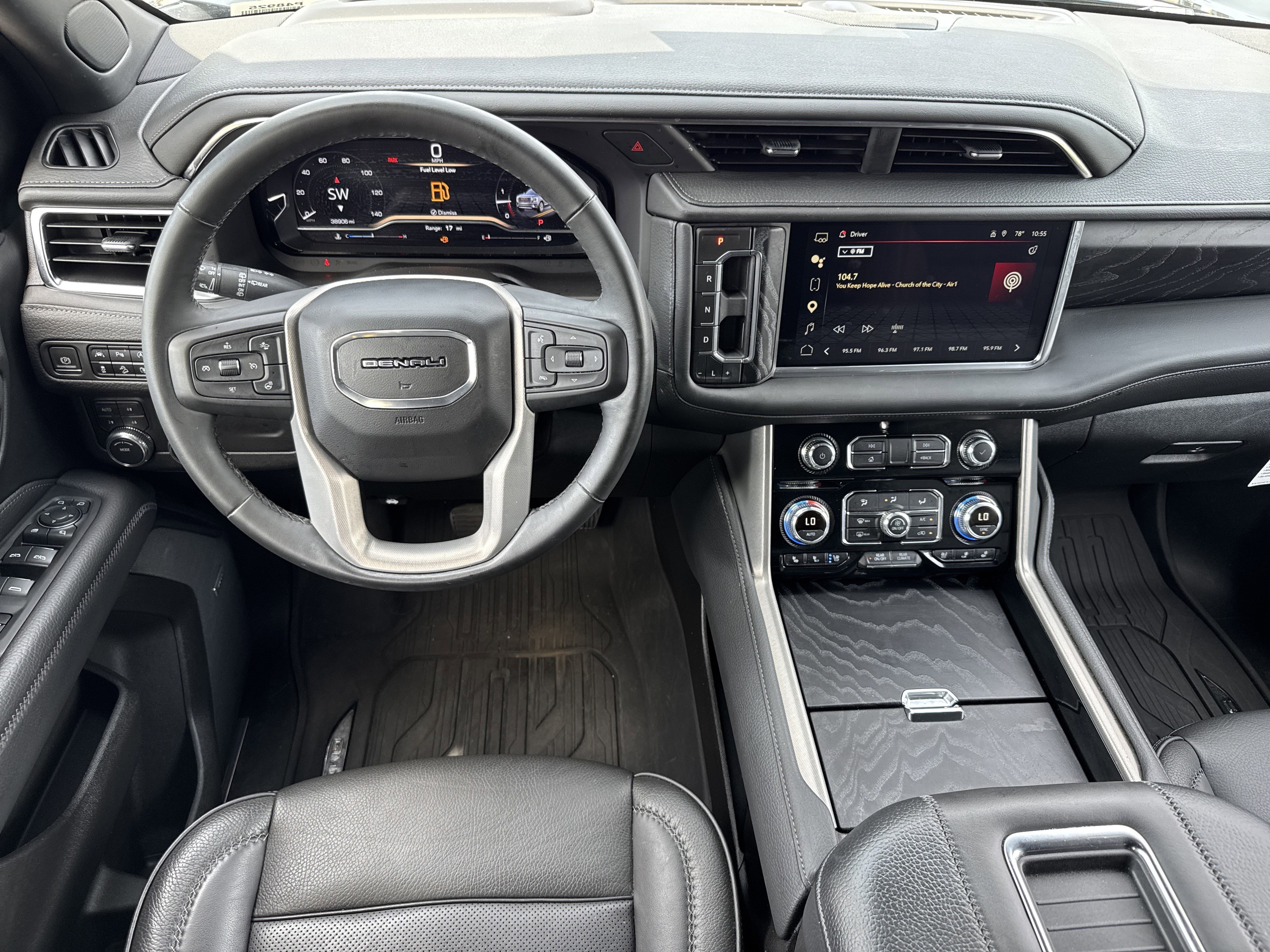 Used 2023 GMC Yukon Denali w/ LPO, Floor Liner Package AWD/4WD image 17