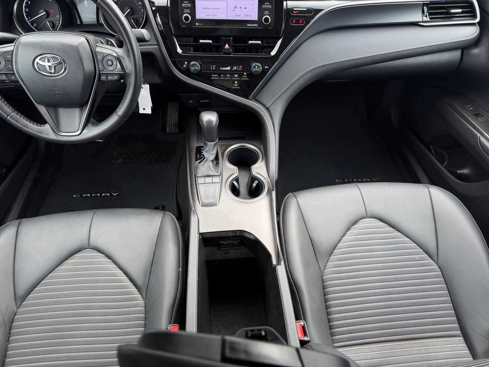 Used 2024 Toyota Camry SE FWD image 20
