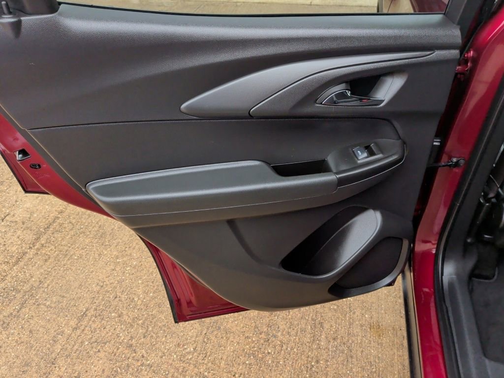 Used 2024 Chevrolet TrailBlazer LS w/ LS Convenience Package image 30