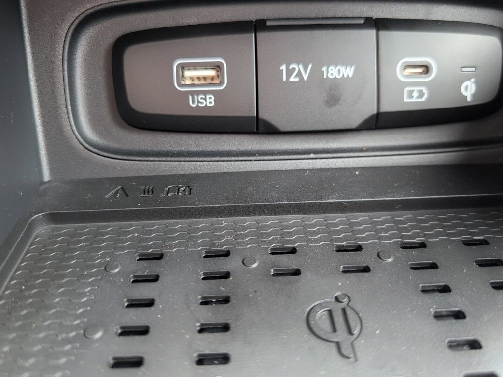 New 2026 Hyundai Venue SEL FWD image 16