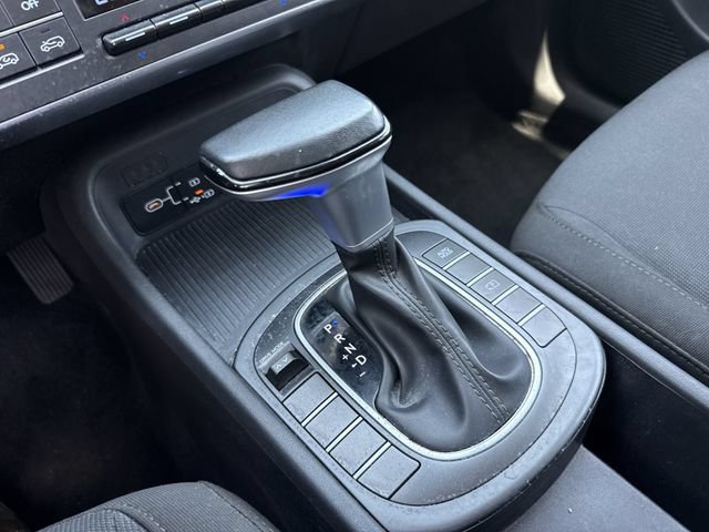 Used 2025 Hyundai Kona SEL FWD image 18