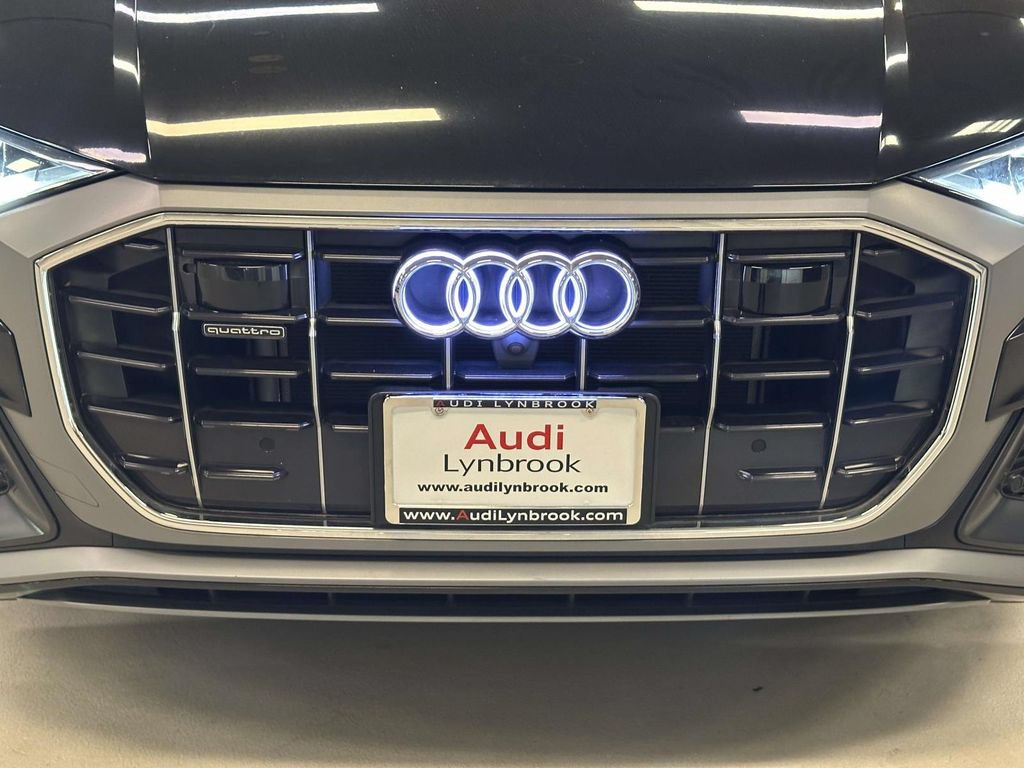 Used 2023 Audi Q8 Prestige w/ Prestige Package AWD/4WD image 12