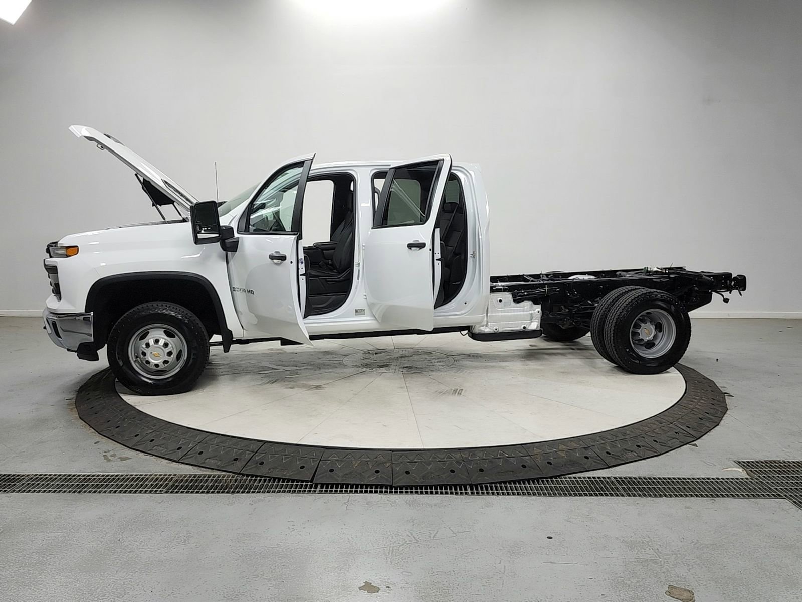 Used 2024 Chevrolet Silverado 3500 W/T w/ WT Convenience Package image 12