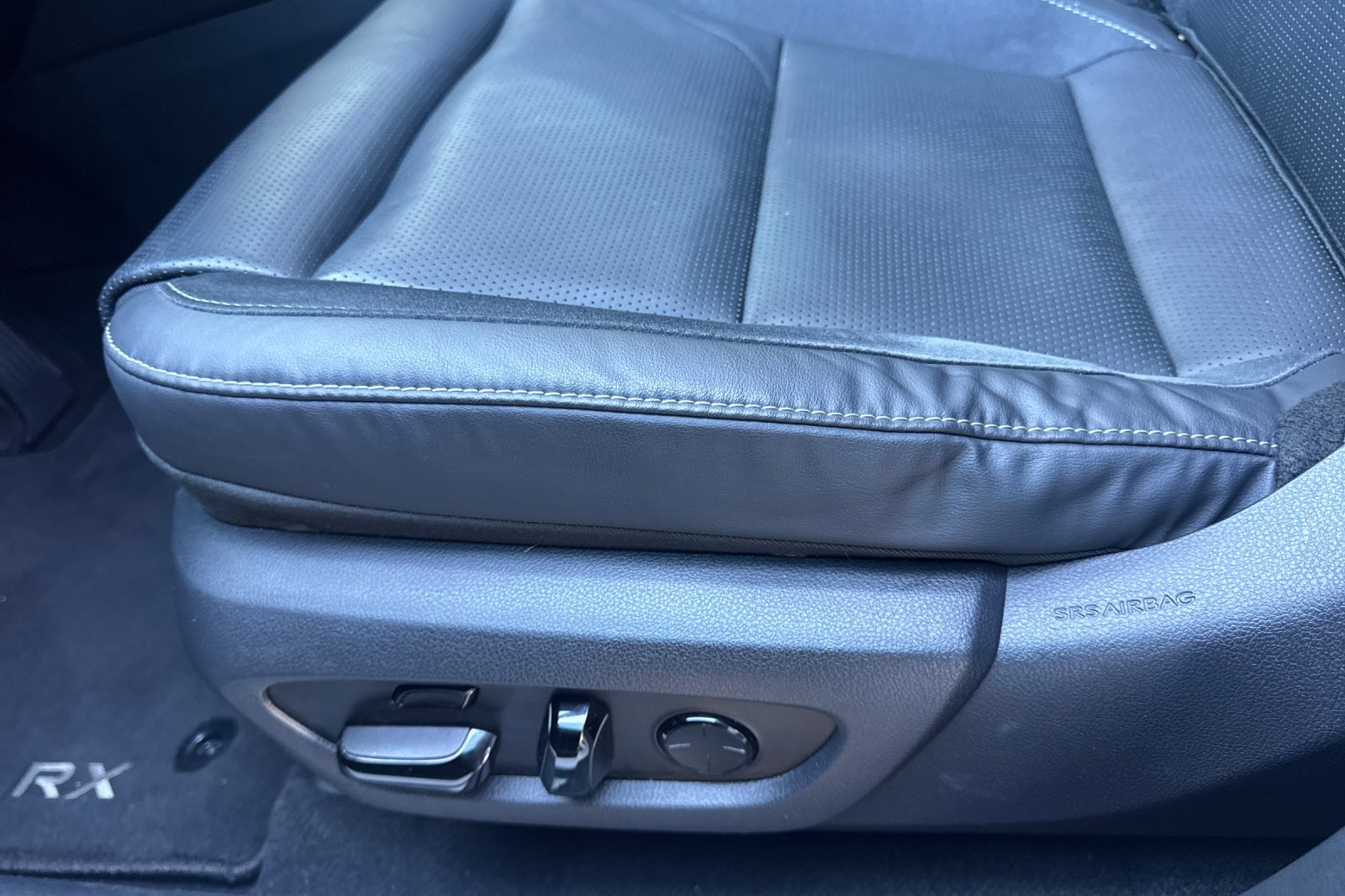 Used 2023 Lexus RX 350 FWD w/ Cold Area Package image 14