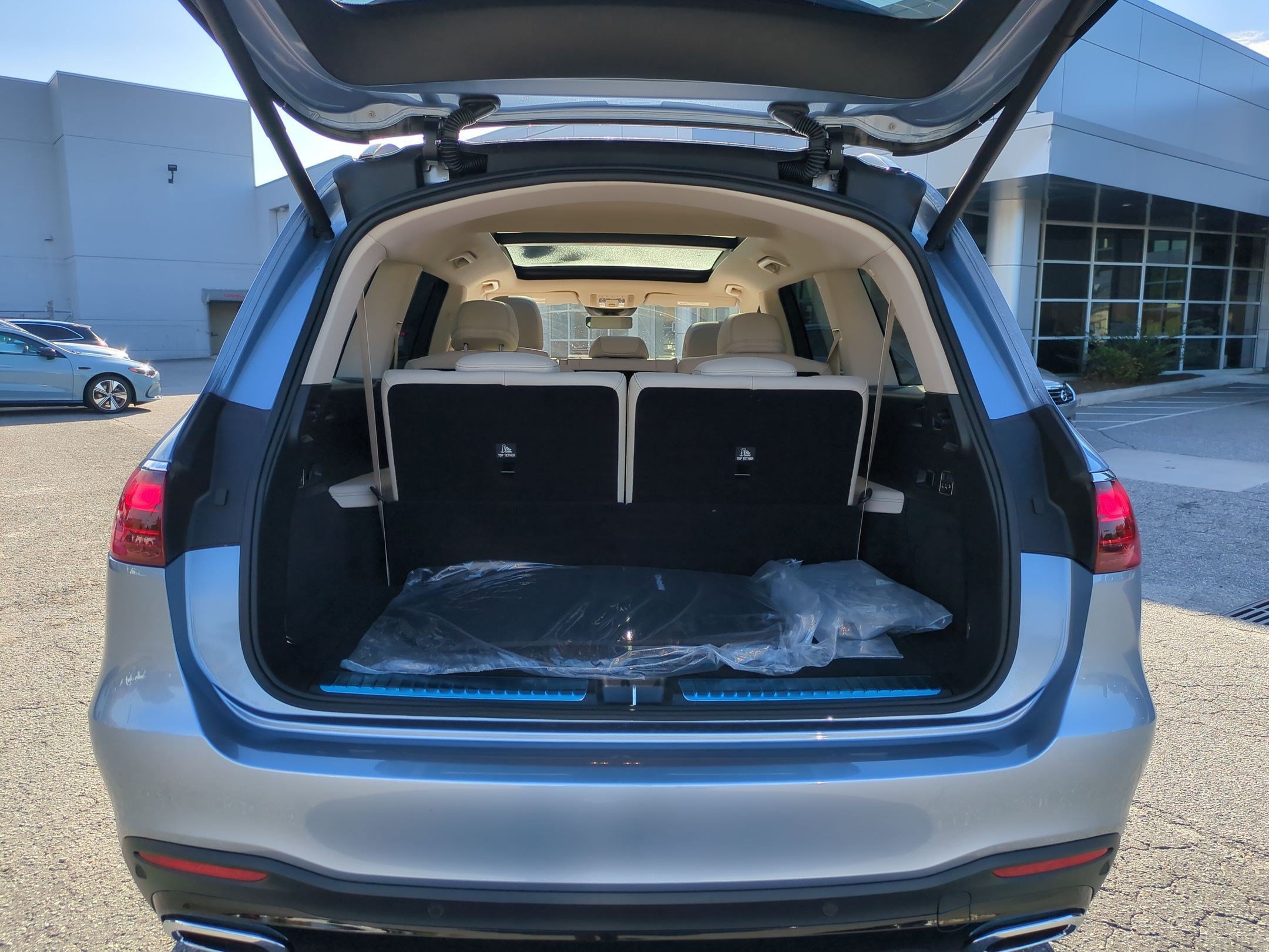 Certified 2025 Mercedes-Benz GLS 450 4MATIC image 34