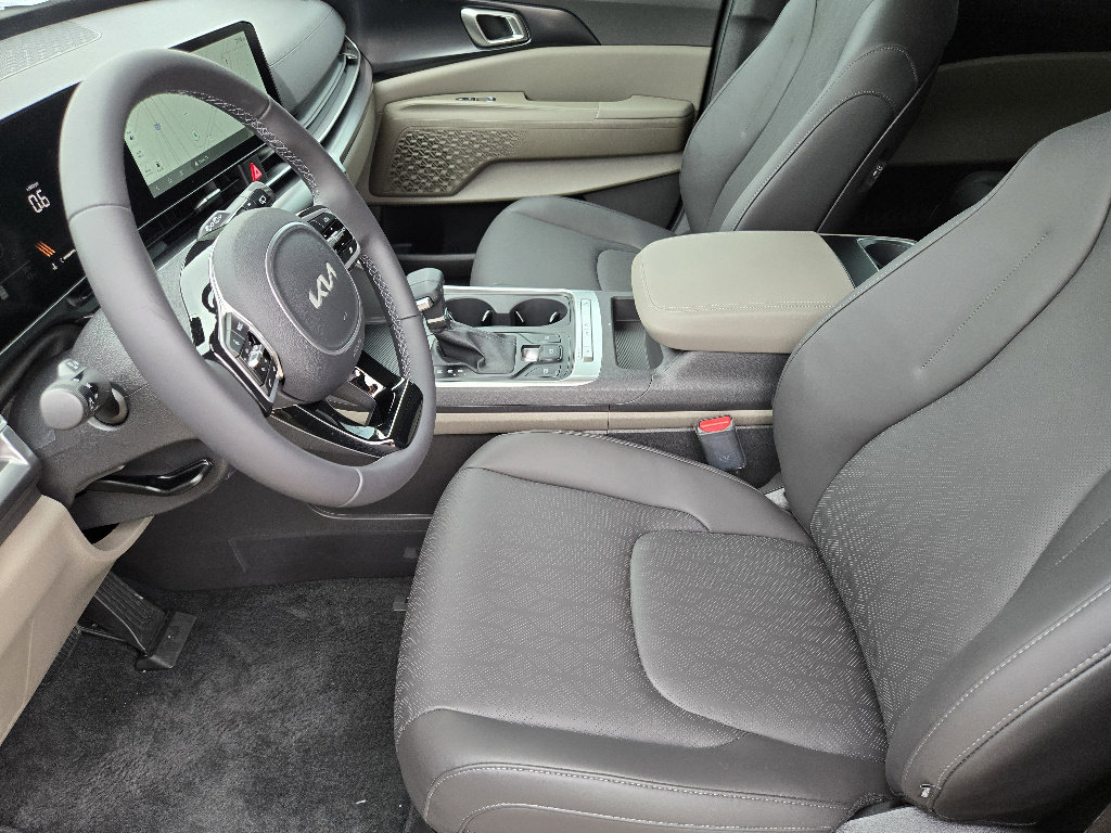 New 2026 Kia Carnival LXS image 9