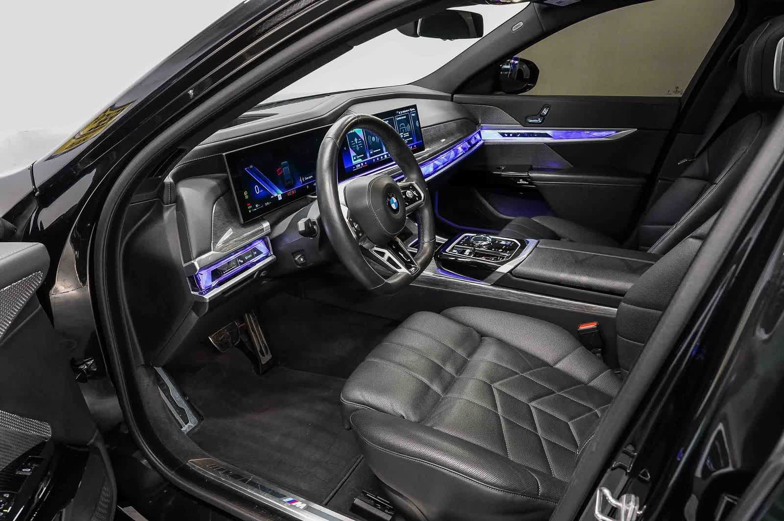 Used 2024 BMW 760i xDrive w/ Premium Package 2 AWD/4WD image 18